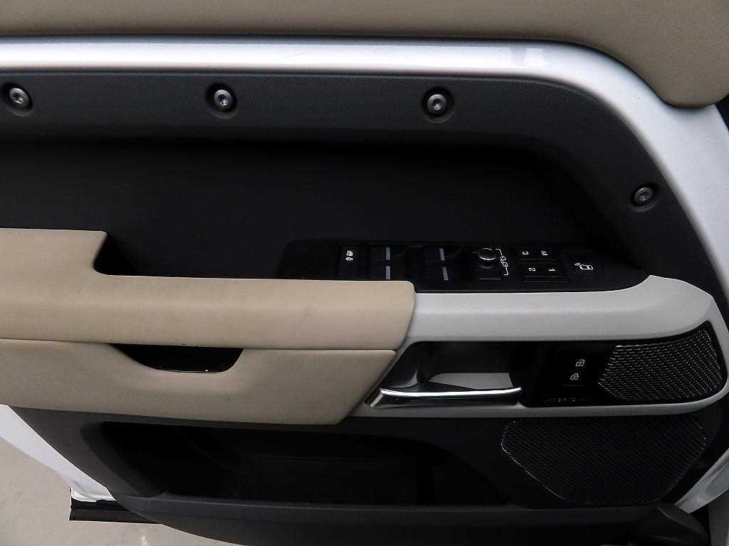 Land Rover Defender - Vista 11