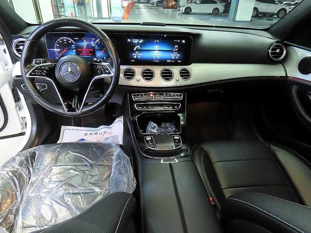 Mercedes Benz E class - Vista 10