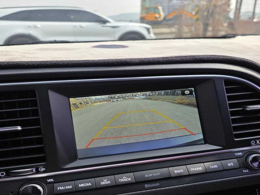 HYUNDAI Avante - Vista 12