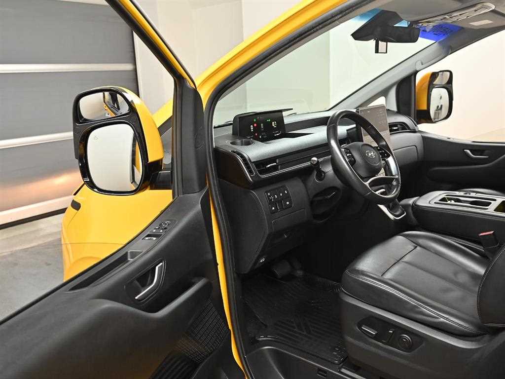 HYUNDAI Staria - Vista 10