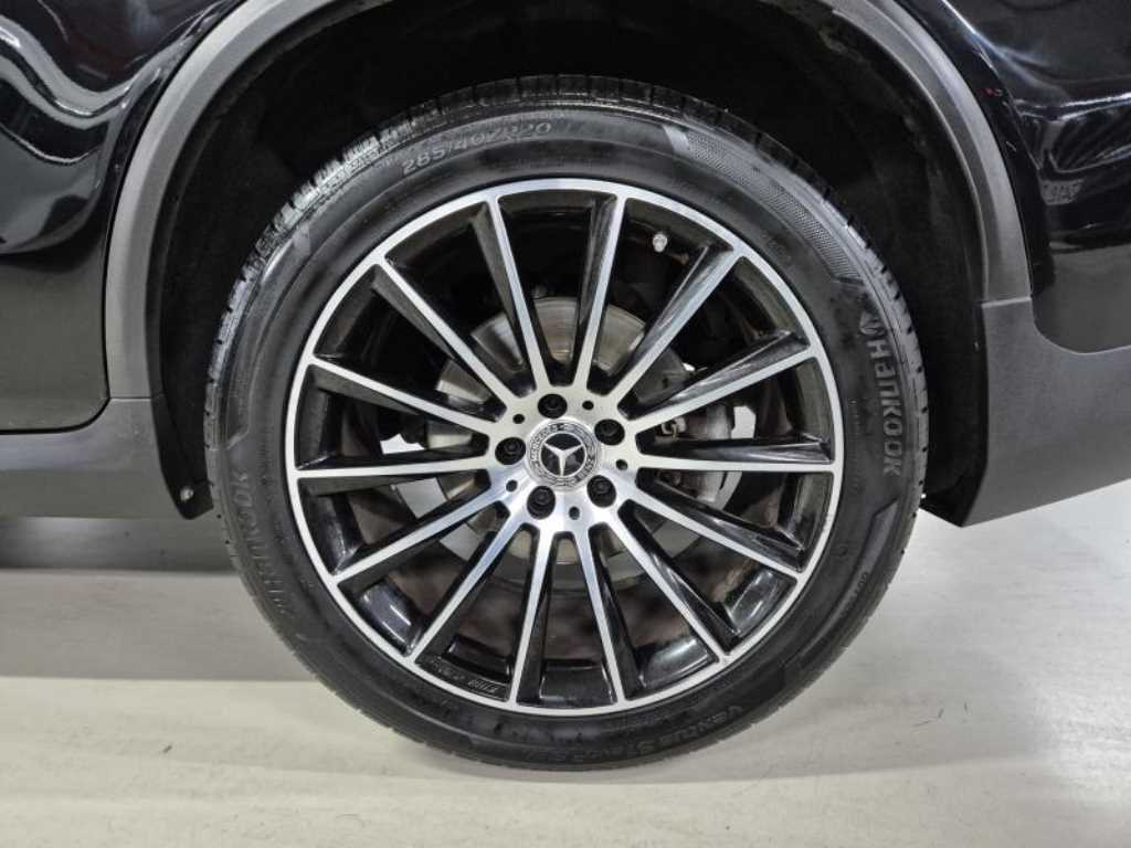 Mercedes Benz GLC Class - Vista 5