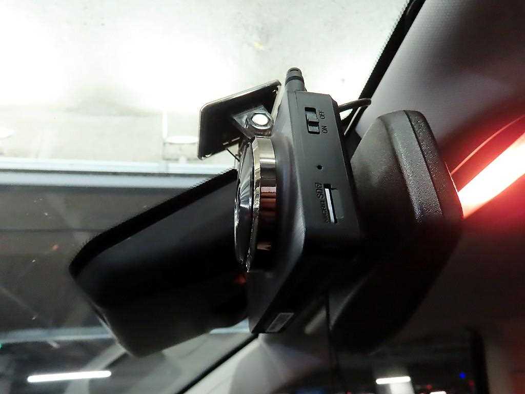 Chevrolet ?Colorado 2020 Negro - Importación desde Corea - HF Imports Iquique - Foto 15