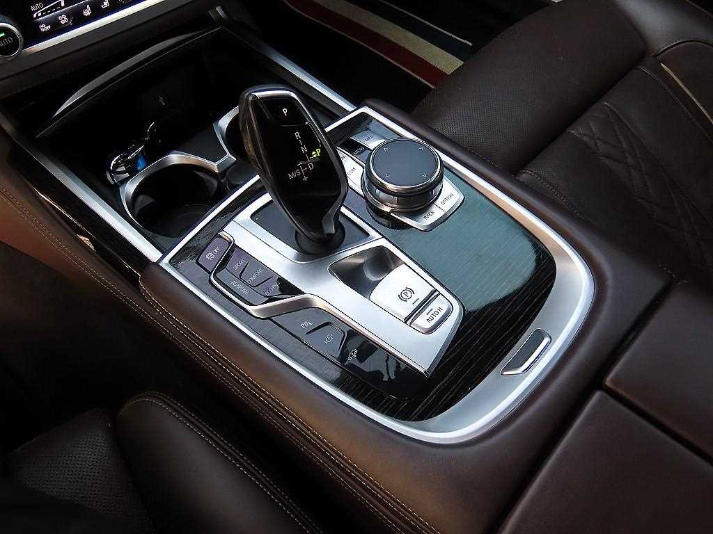 BMW 7 Series - Vista 11