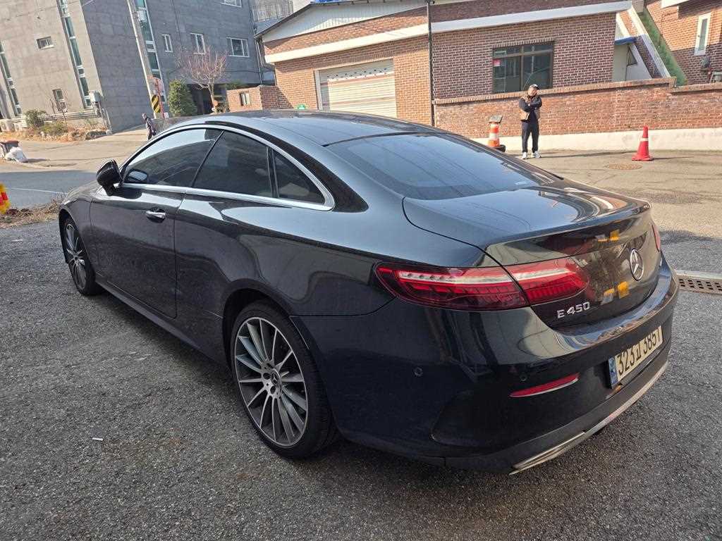 Mercedes Benz E class - Vista 6