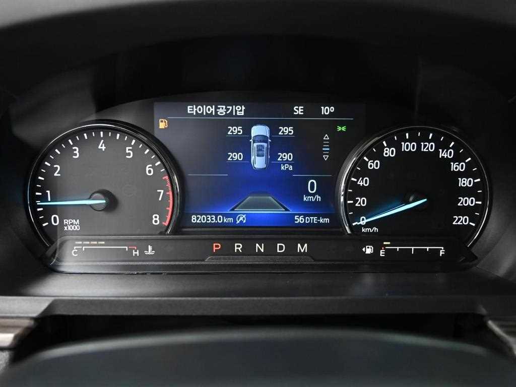 Ford Explorer - Vista 6