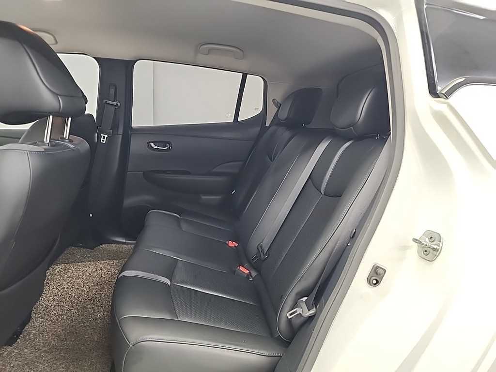 Nissan Leaf - Vista 12