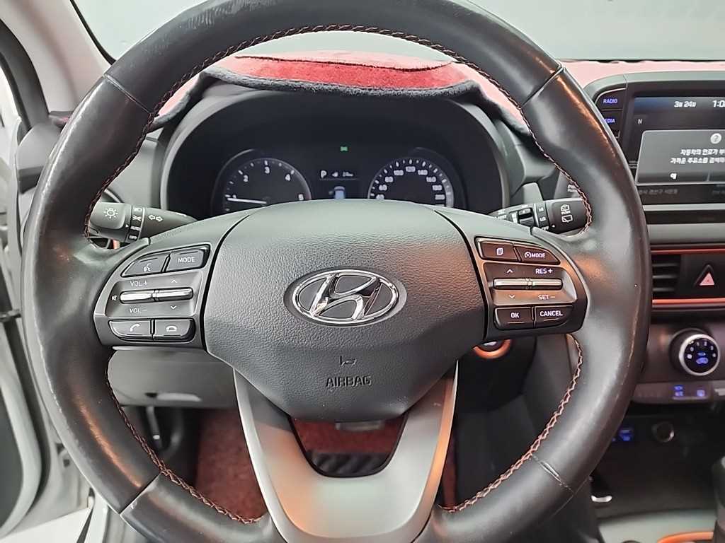 HYUNDAI Kona - Vista 9
