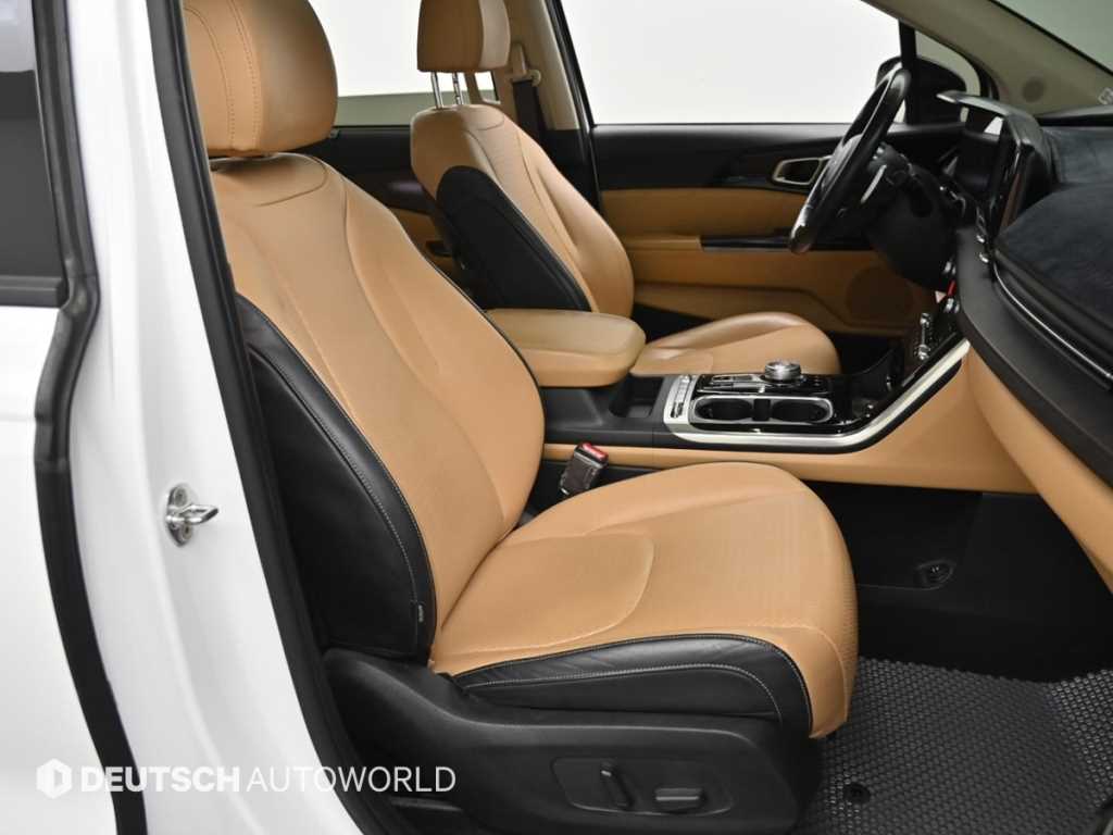 KIA Carnival - Vista 10