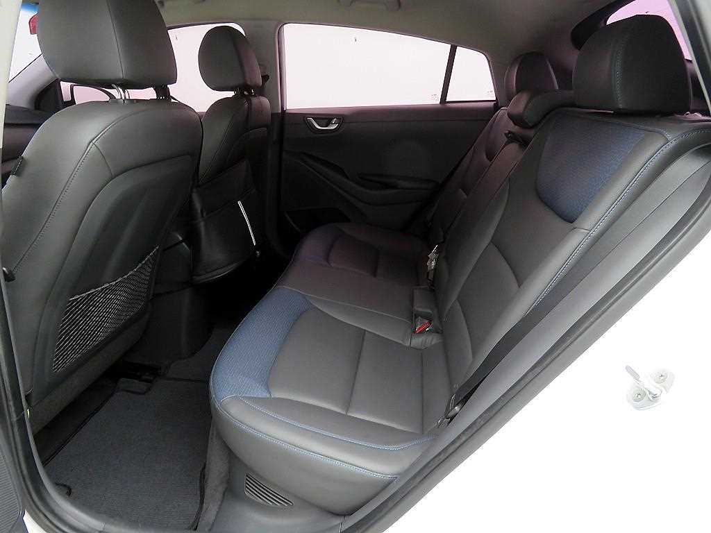 HYUNDAI Ioniq - Vista 7