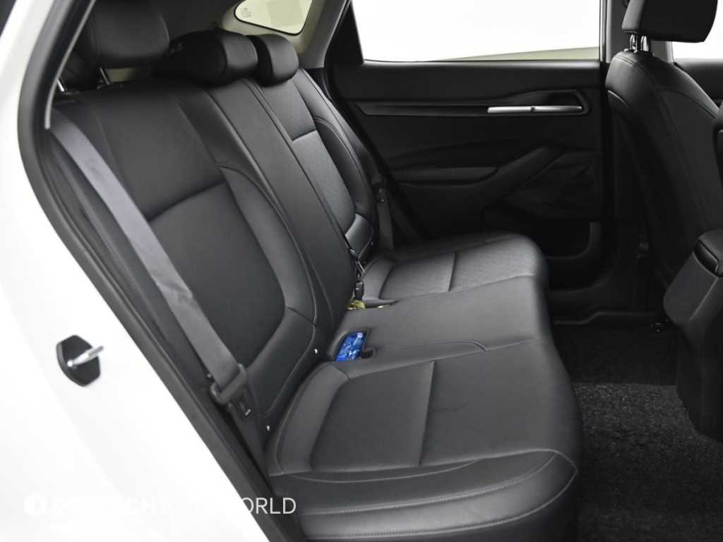 KIA Seltos - Vista 12