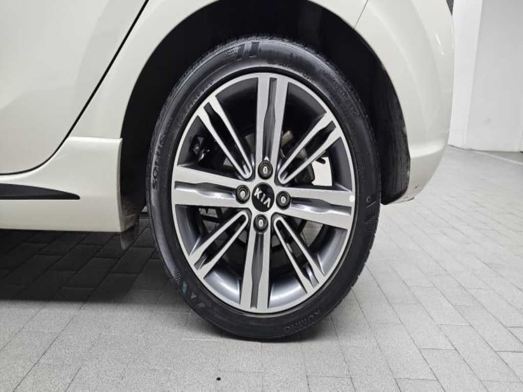 KIA Morning - Vista 5