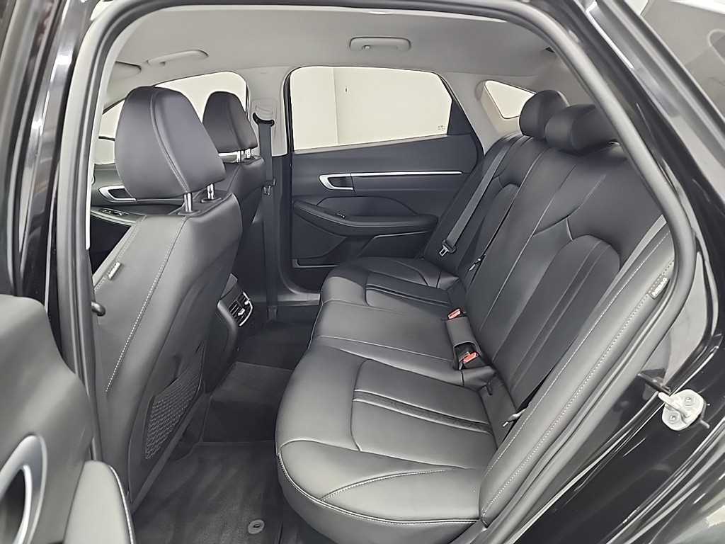 HYUNDAI Sonata - Vista 12