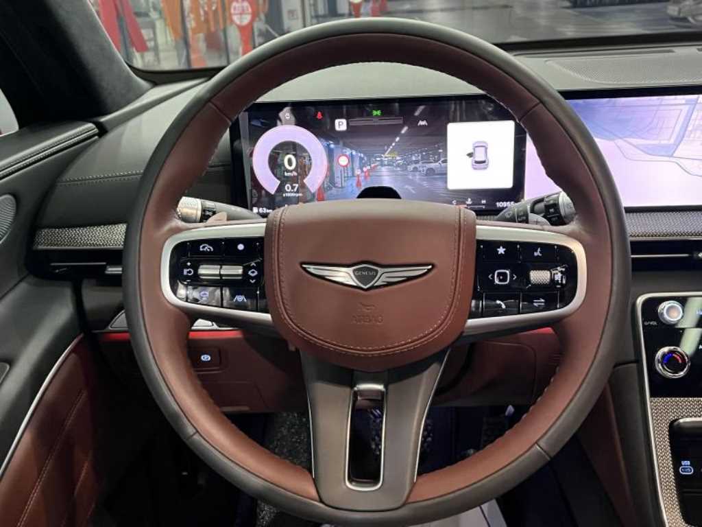 Genesis GV80 - Vista 8