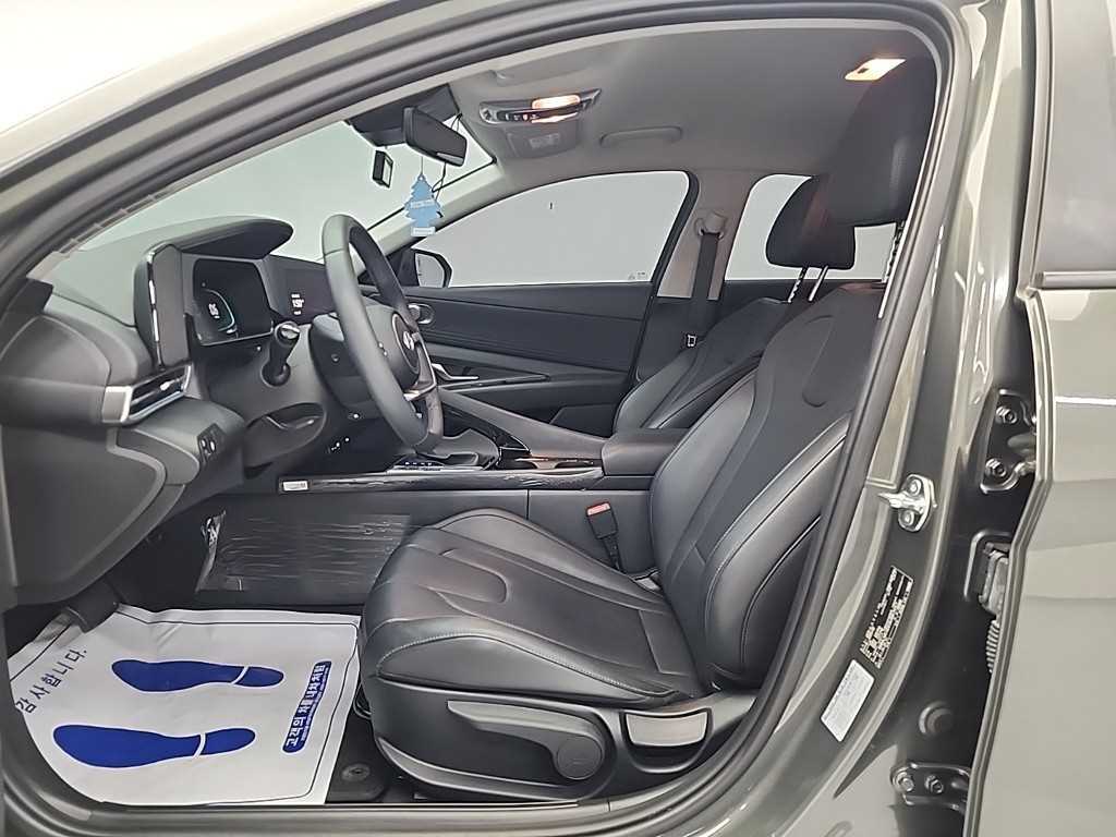 HYUNDAI Avante - Vista 11