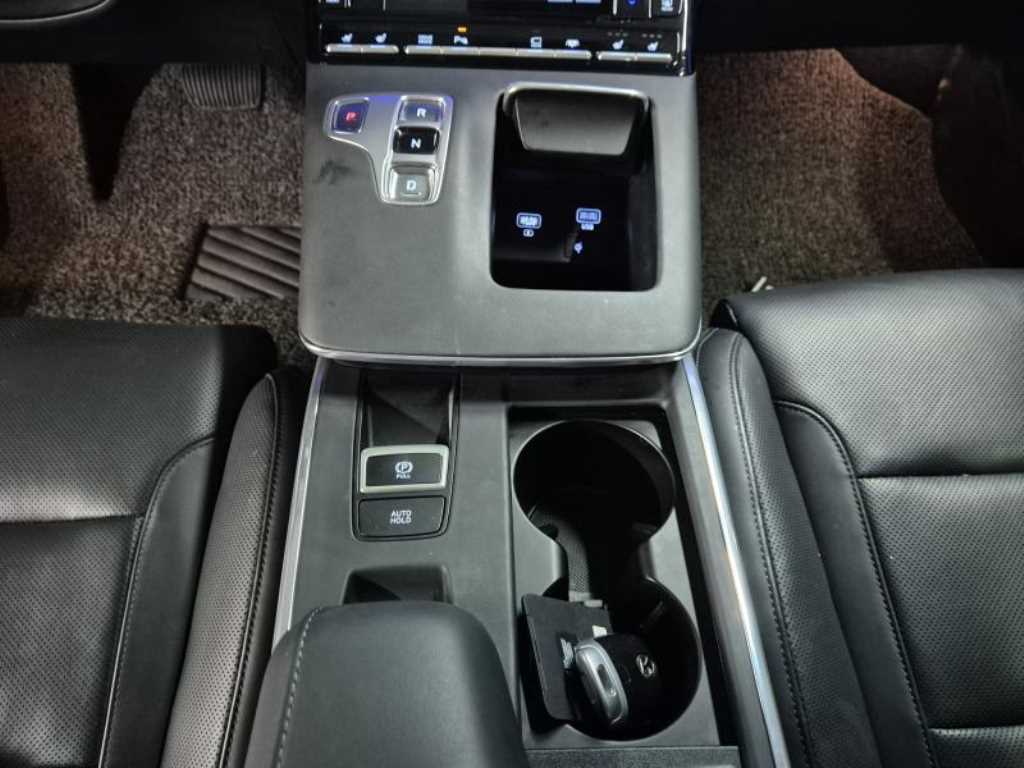 HYUNDAI Grandeur - Vista 8