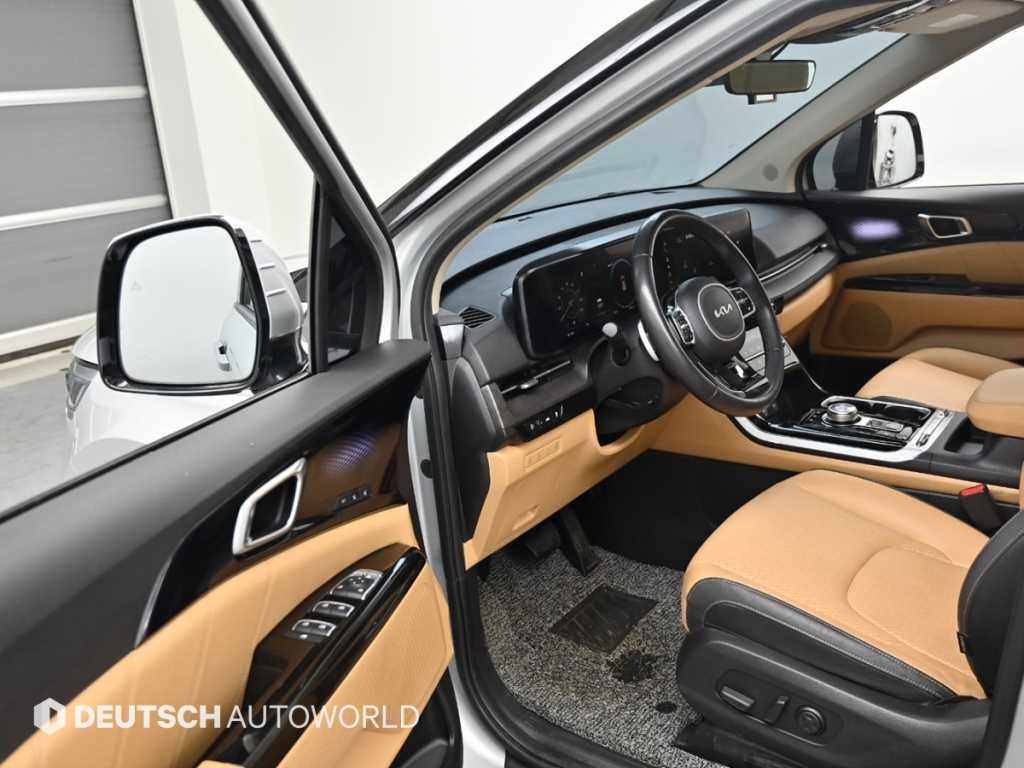 KIA Carnival - Vista 11