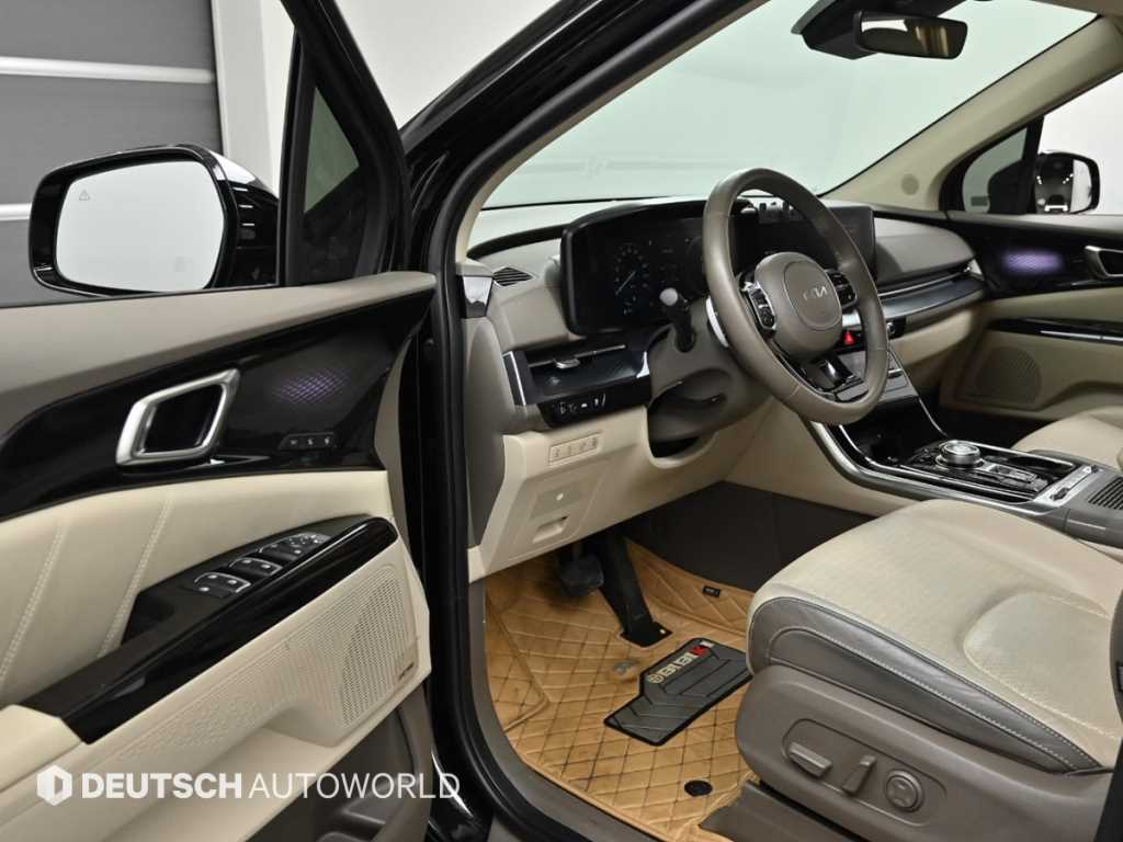 KIA Carnival - Vista 11