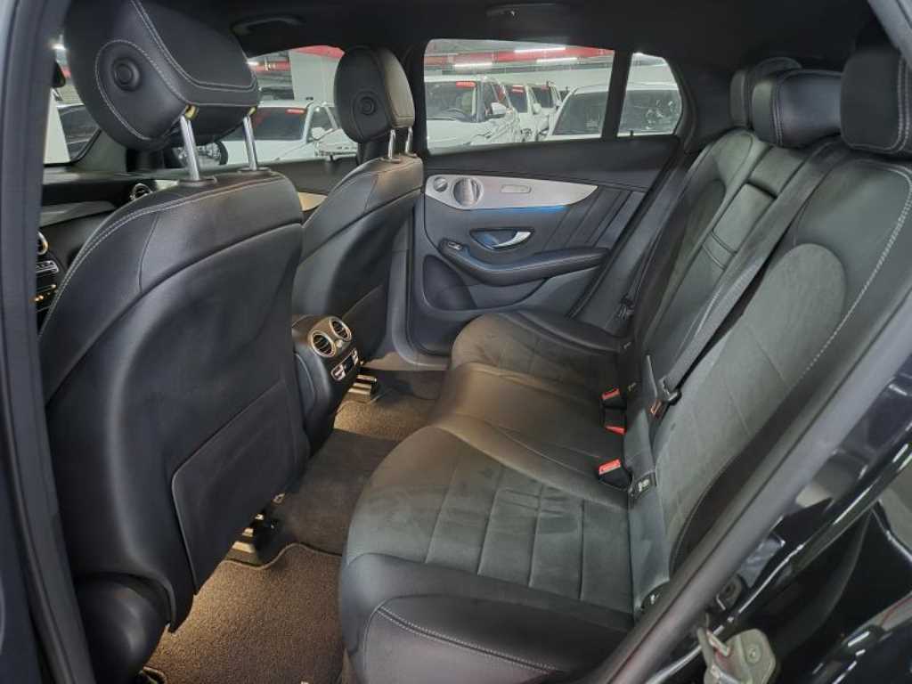 Mercedes Benz GLC Class - Vista 7