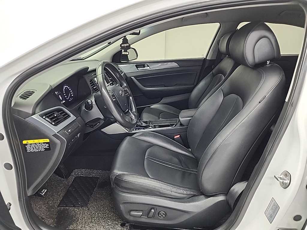 HYUNDAI Sonata - Vista 11