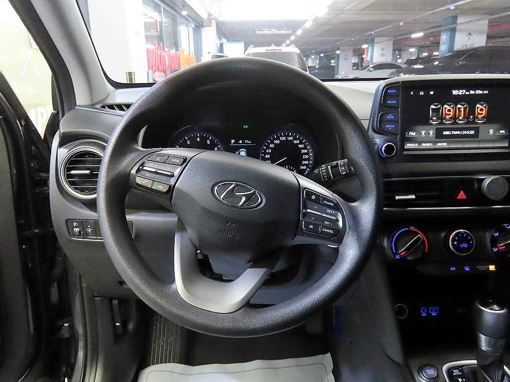 HYUNDAI Kona - Vista 8
