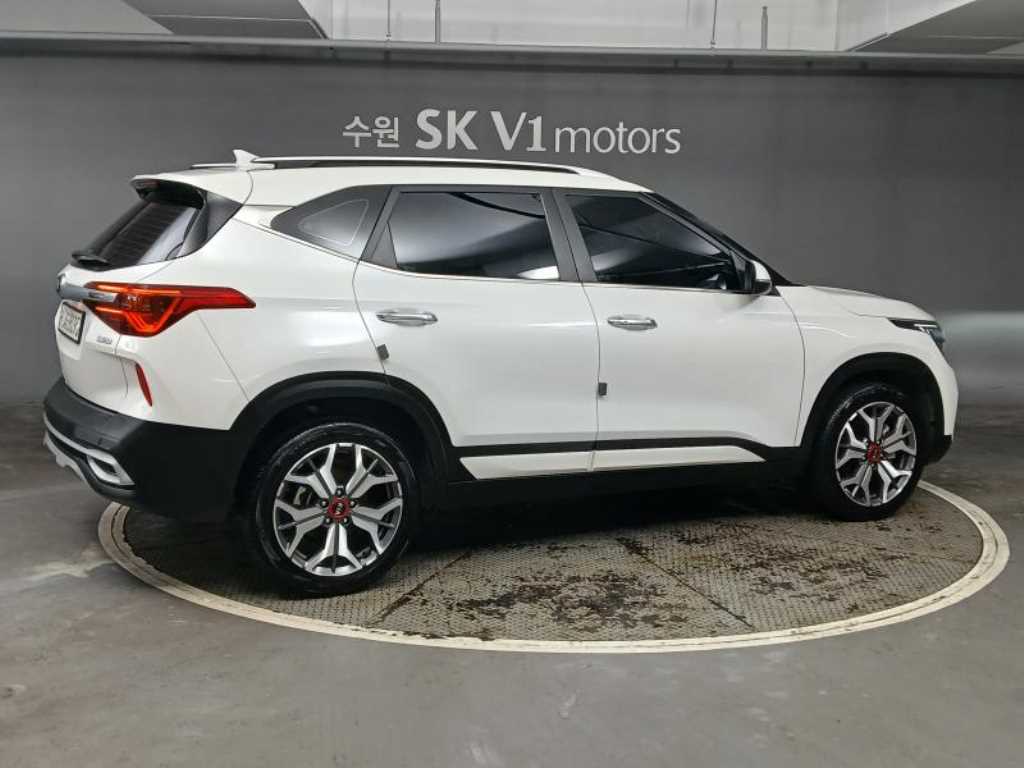 KIA Seltos - Vista 4