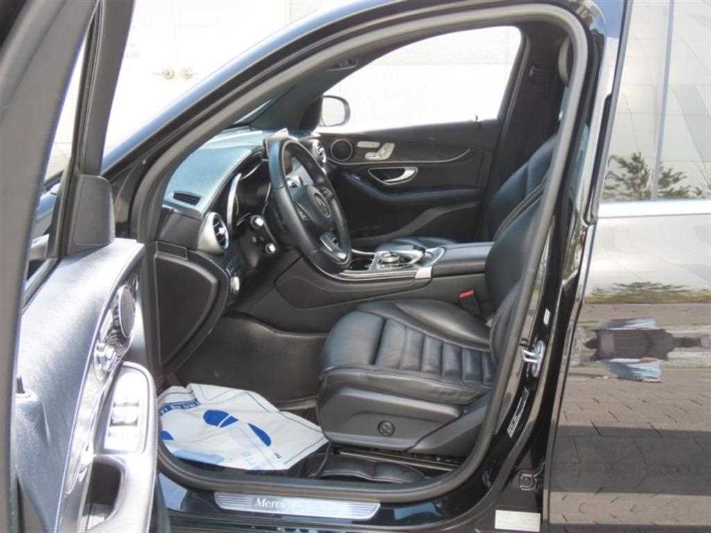 Mercedes Benz GLC Class - Vista 12