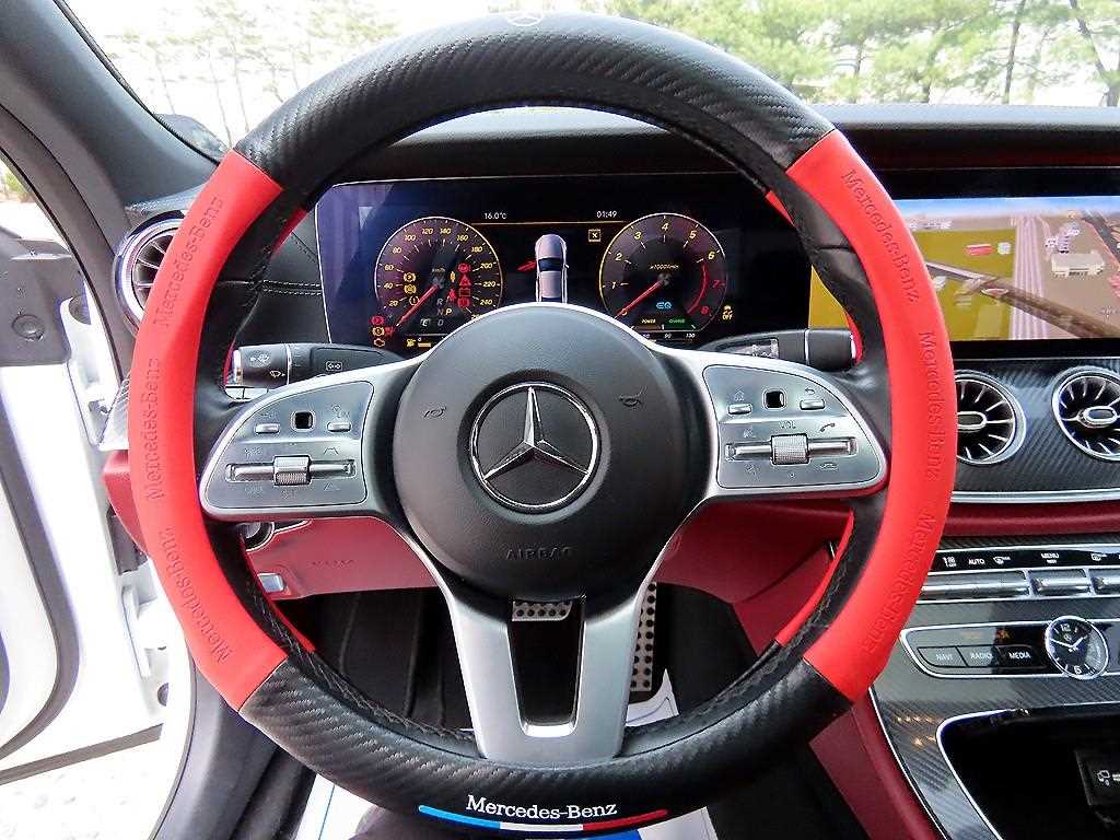 Mercedes Benz CLS Class - Vista 8