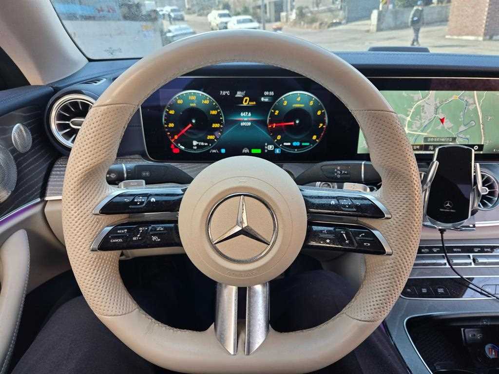 Mercedes Benz E class - Vista 10