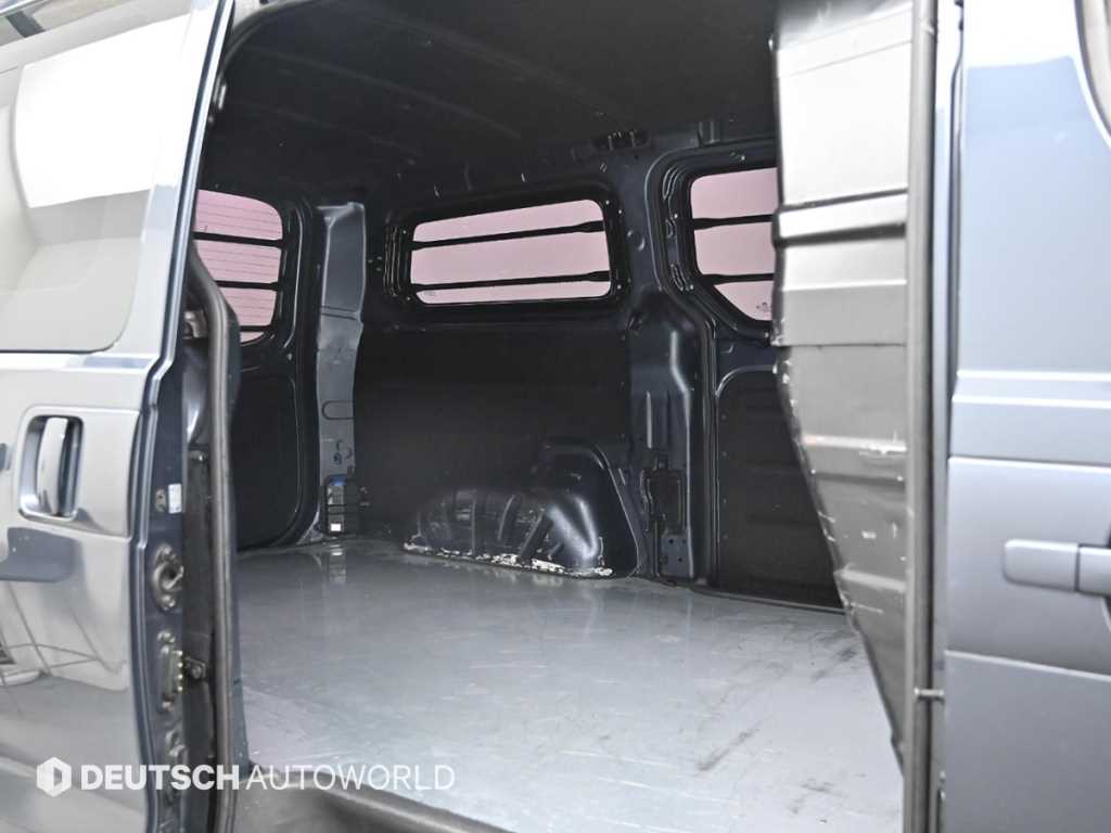 HYUNDAI Starex - Vista 12