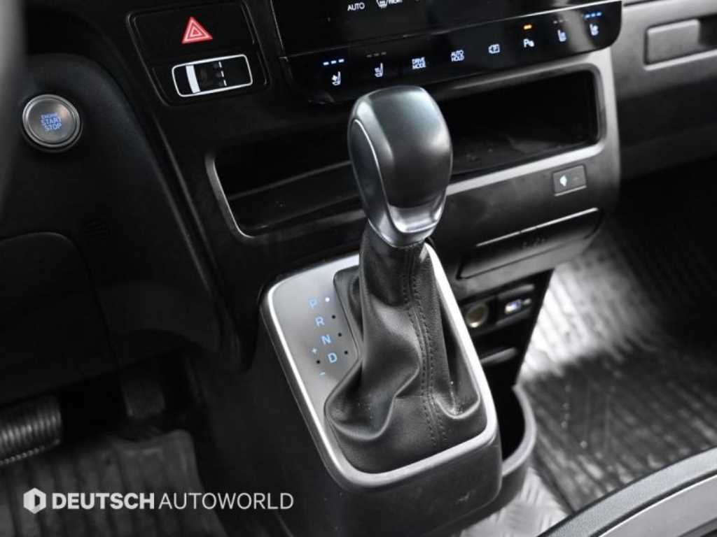 HYUNDAI Staria - Vista 9