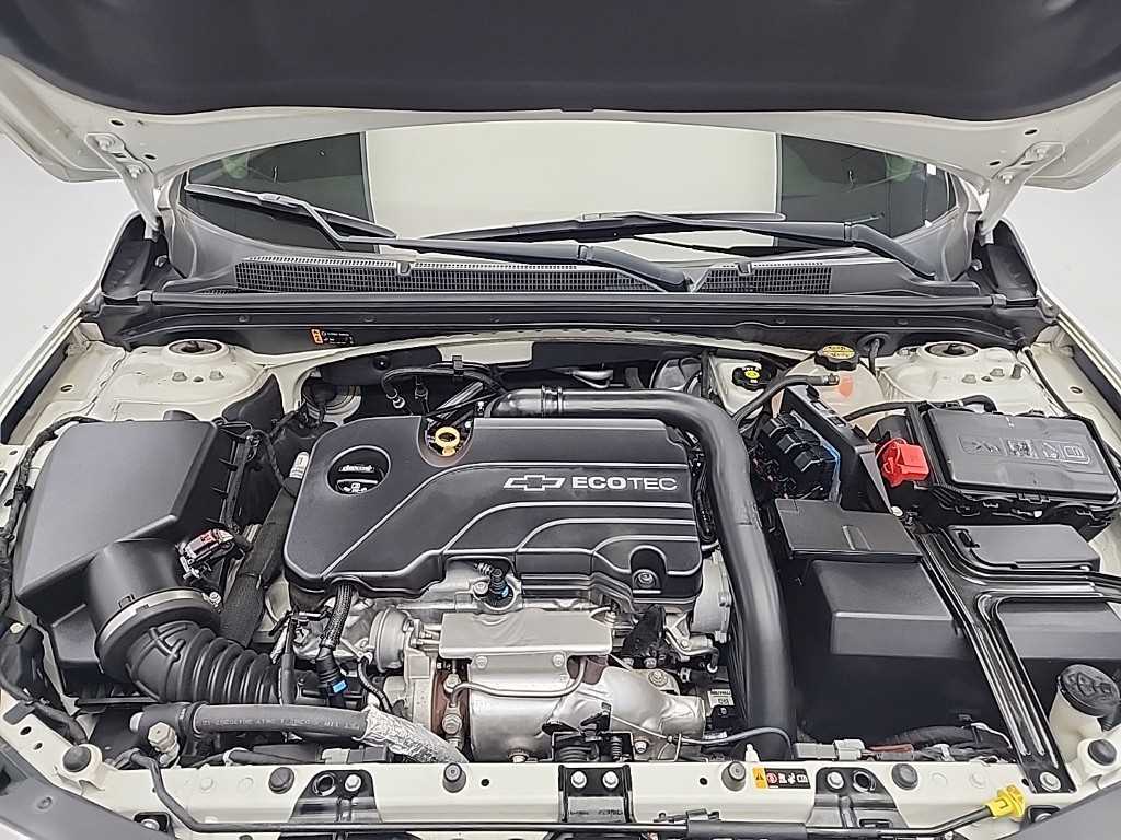 Chevrolet Malibu - Vista 5