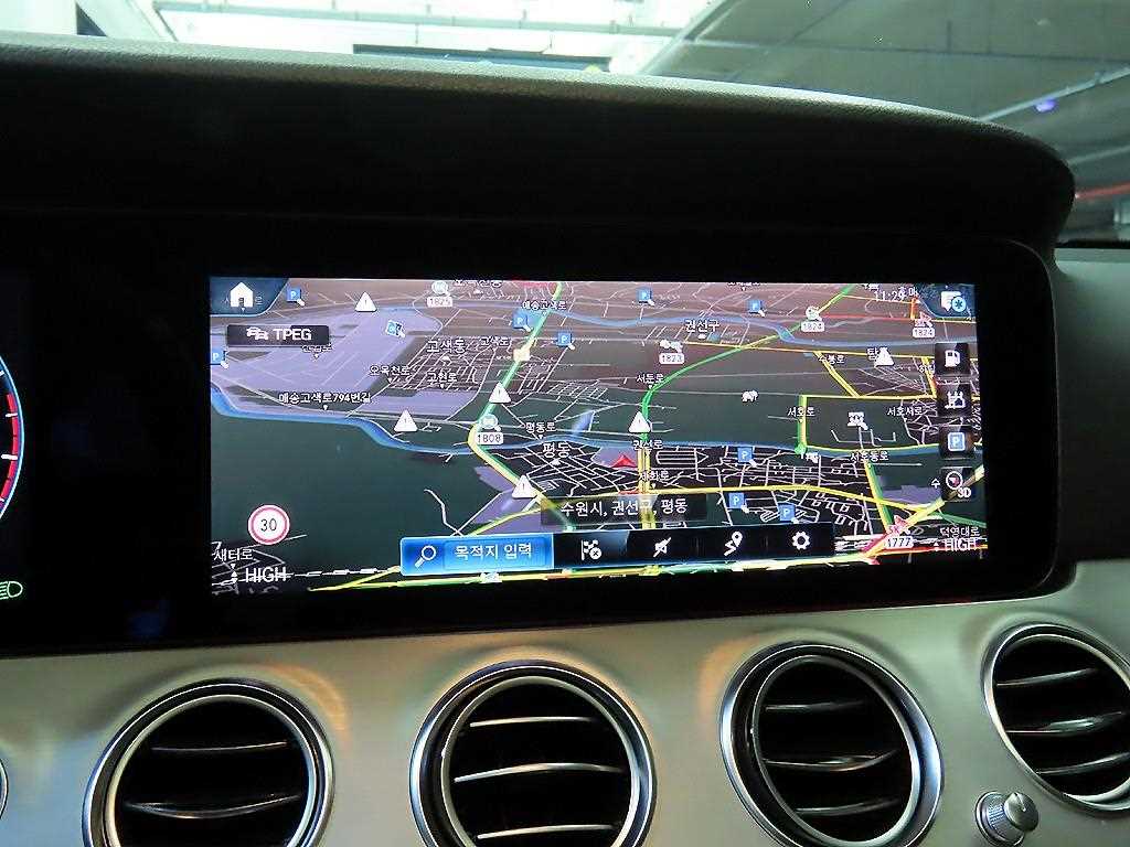 Mercedes Benz E class 2021 Negro - Importación desde Corea - HF Imports Iquique - Foto 13