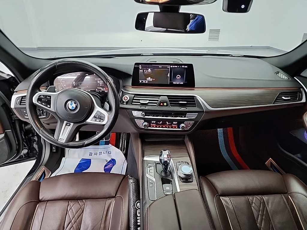 BMW 5 Series - Vista 7