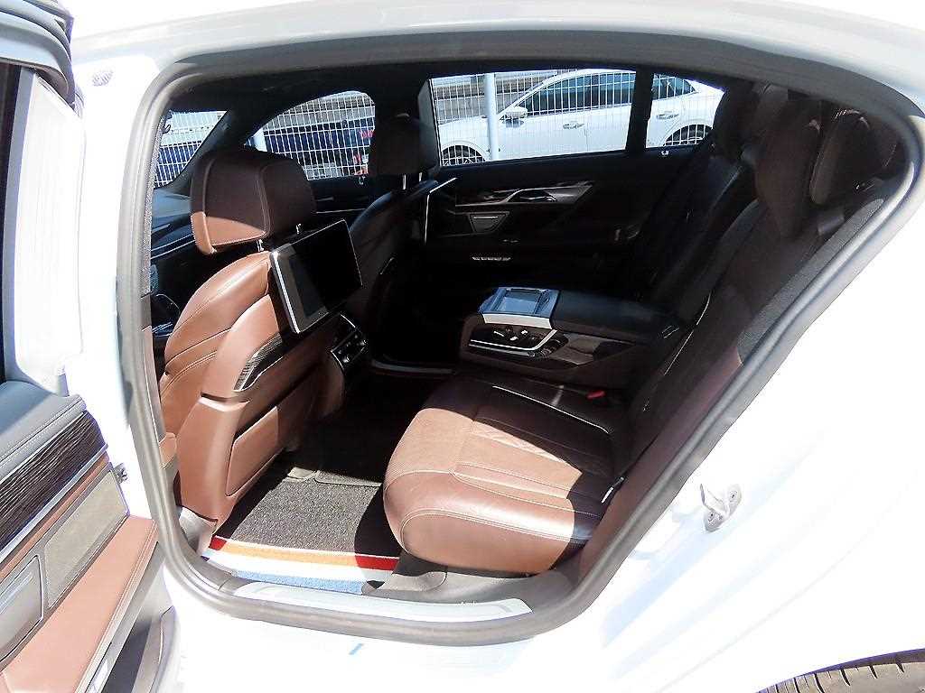 BMW 7 Series - Vista 6