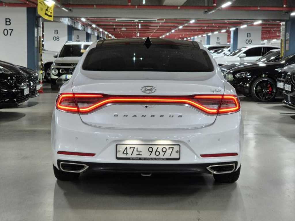 HYUNDAI Grandeur - Vista 4
