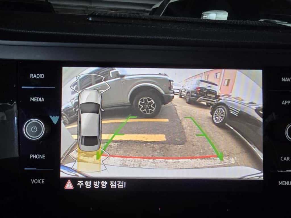 Volkswagen Jetta - Vista 9