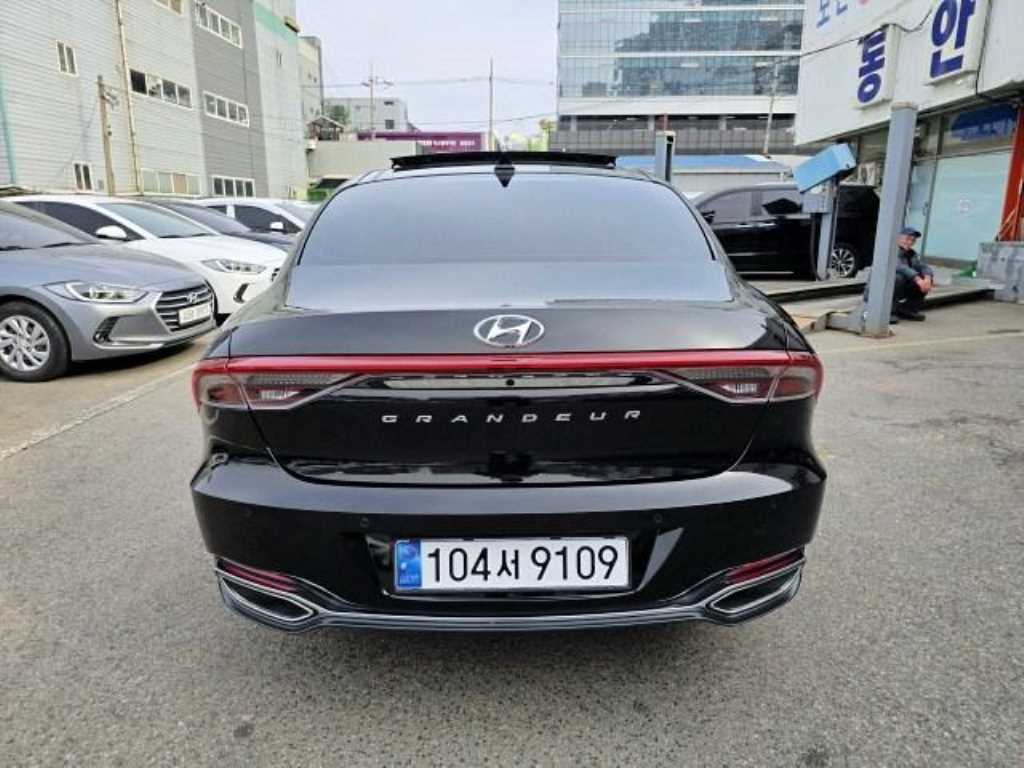 HYUNDAI Grandeur - Vista 3