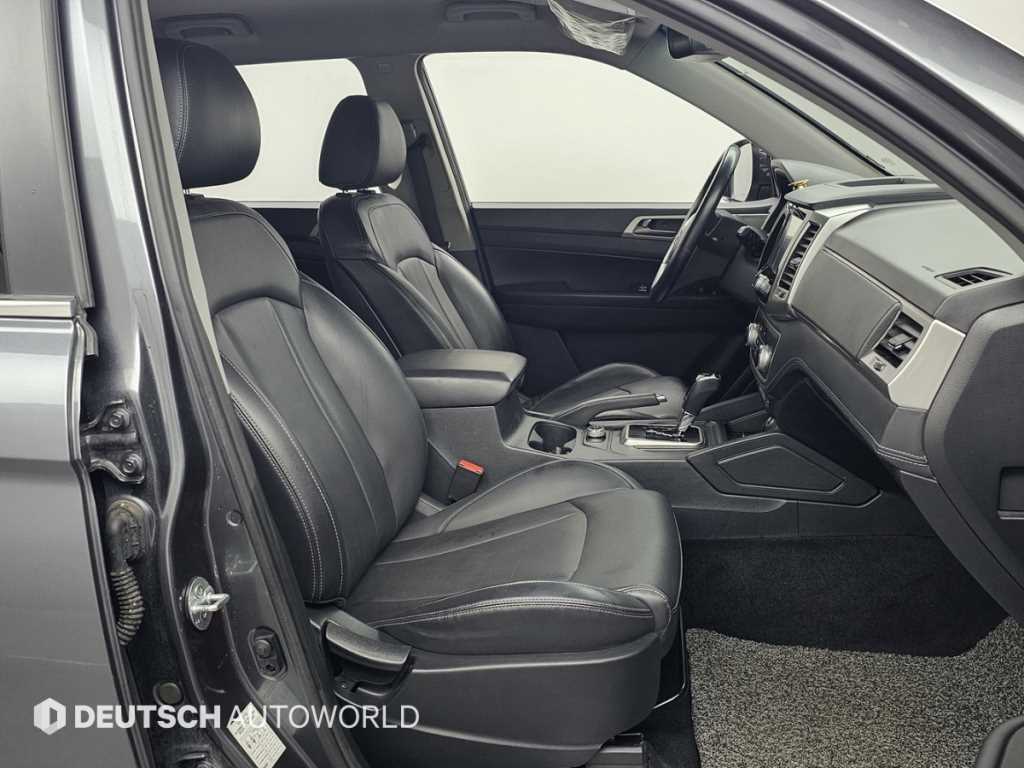 Ssangyong Rexton - Vista 10