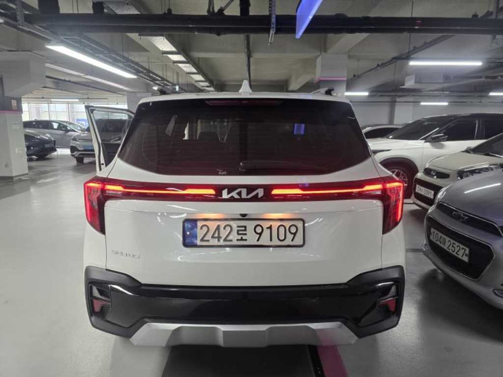 KIA Seltos - Vista 4