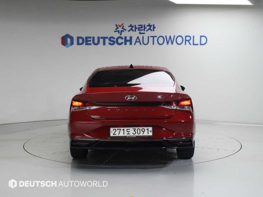 HYUNDAI Avante - Vista 4