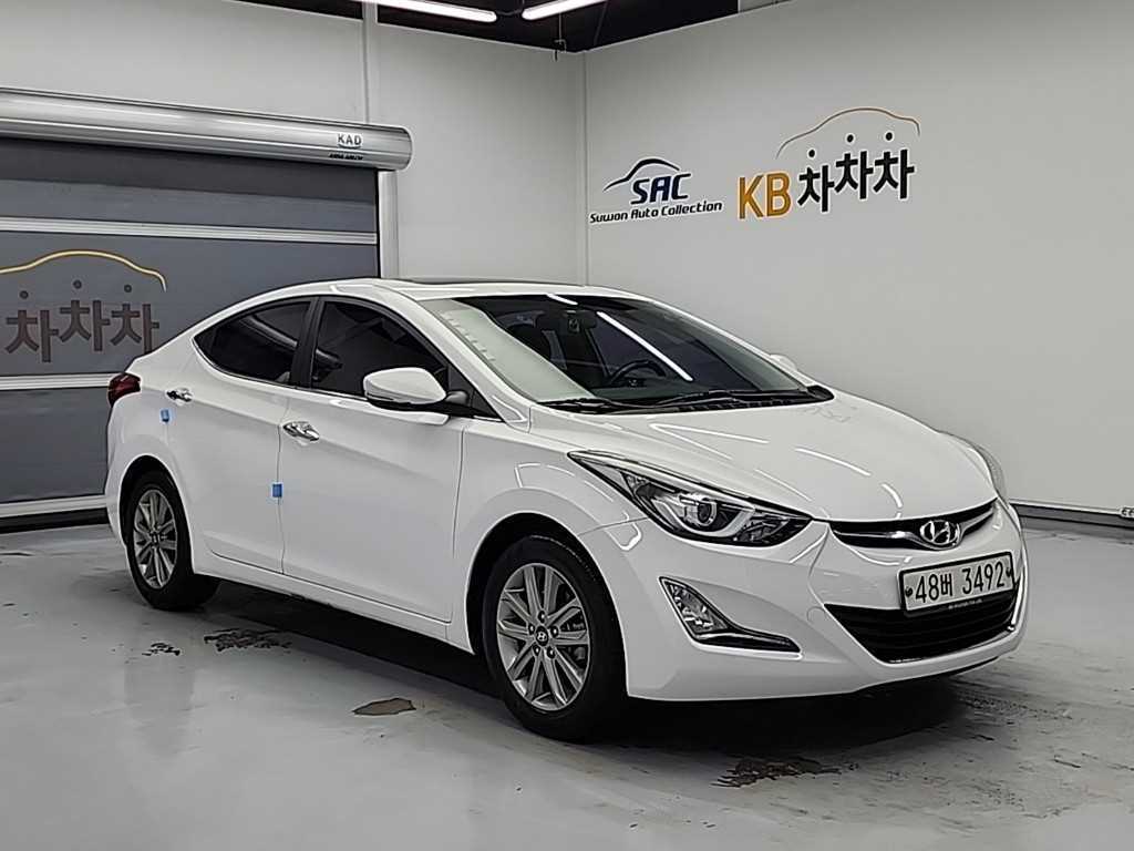 HYUNDAI Avante - Vista 4