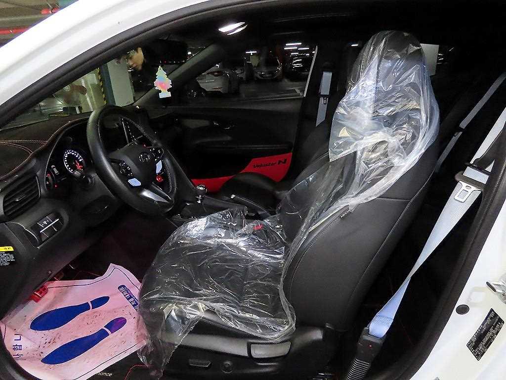 HYUNDAI Veloster - Vista 6