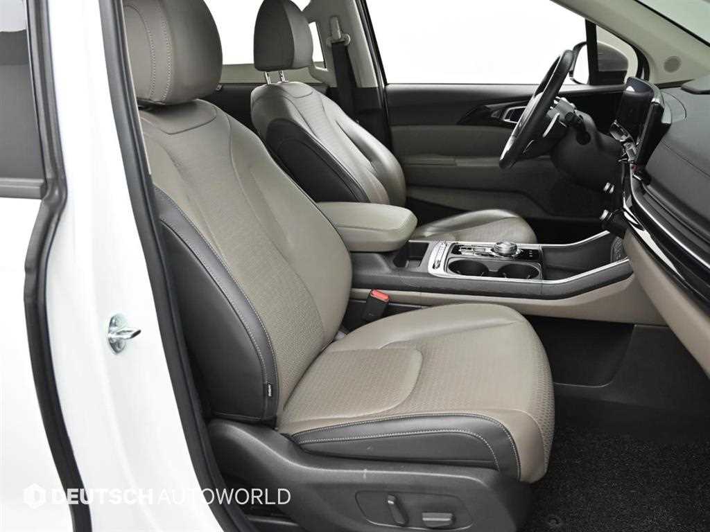 KIA Carnival - Vista 10