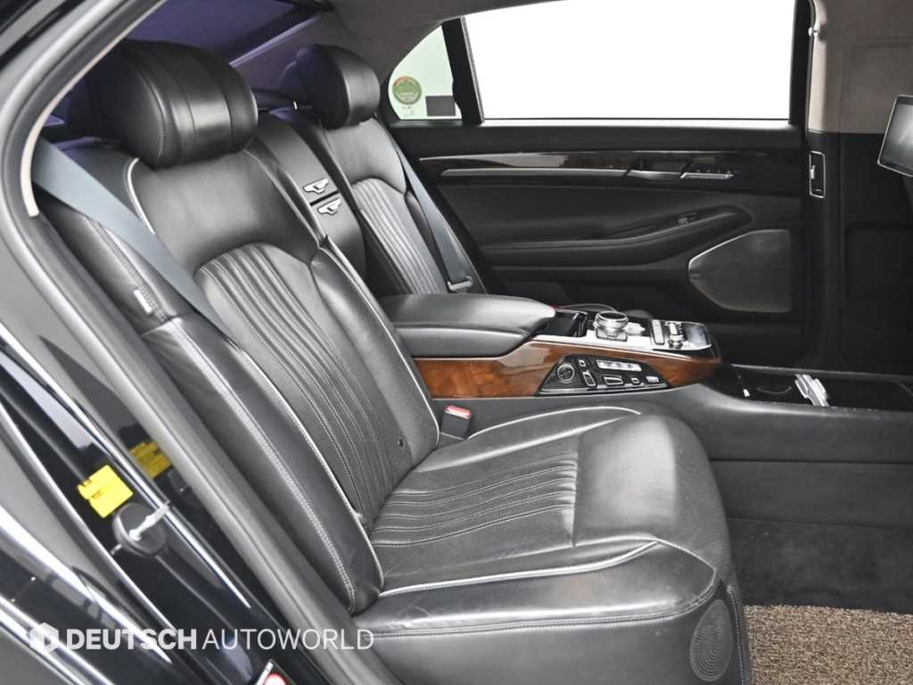 Genesis EQ900 - Vista 12