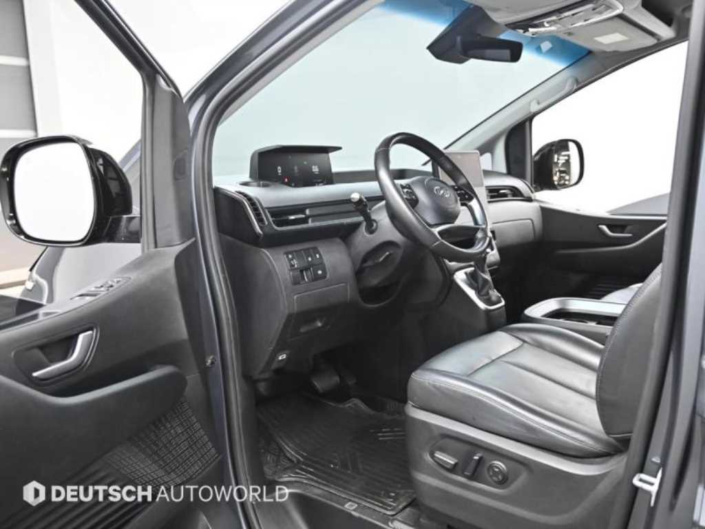 HYUNDAI Staria - Vista 11