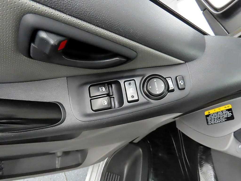 HYUNDAI Starex - Vista 11