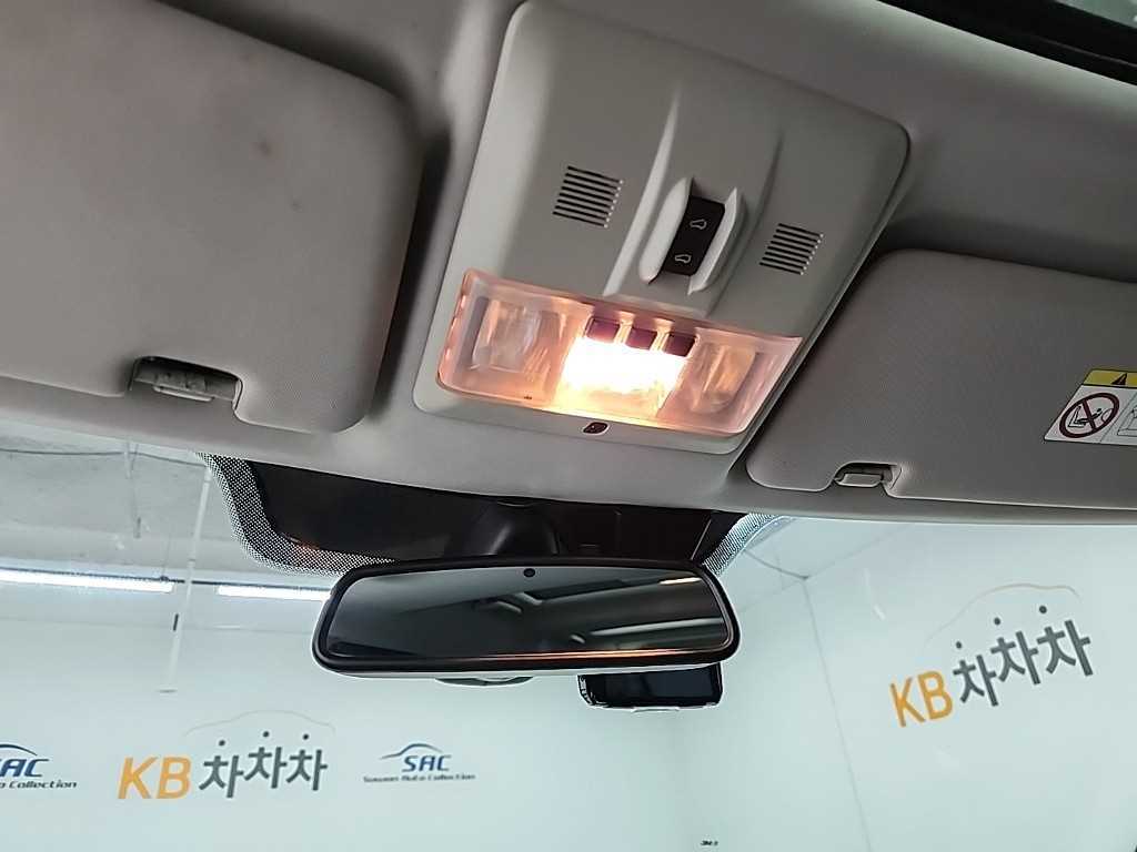 Land Rover Discovery 2016 Blanco - Importación desde Corea - HF Imports Iquique - Foto 17