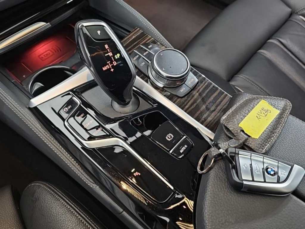 BMW 5 Series 2023 Blanco - Importación desde Corea - HF Imports Iquique - Foto 14