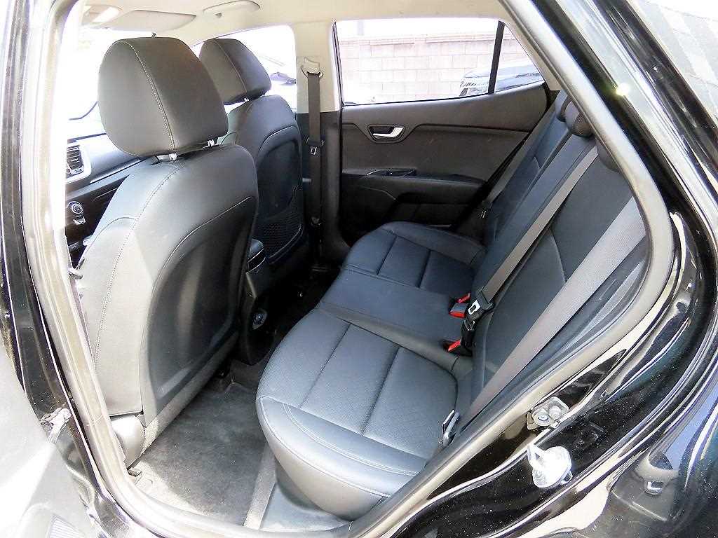 KIA Stonic - Vista 6