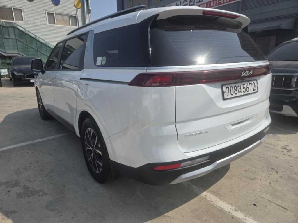 KIA Carnival - Vista 4